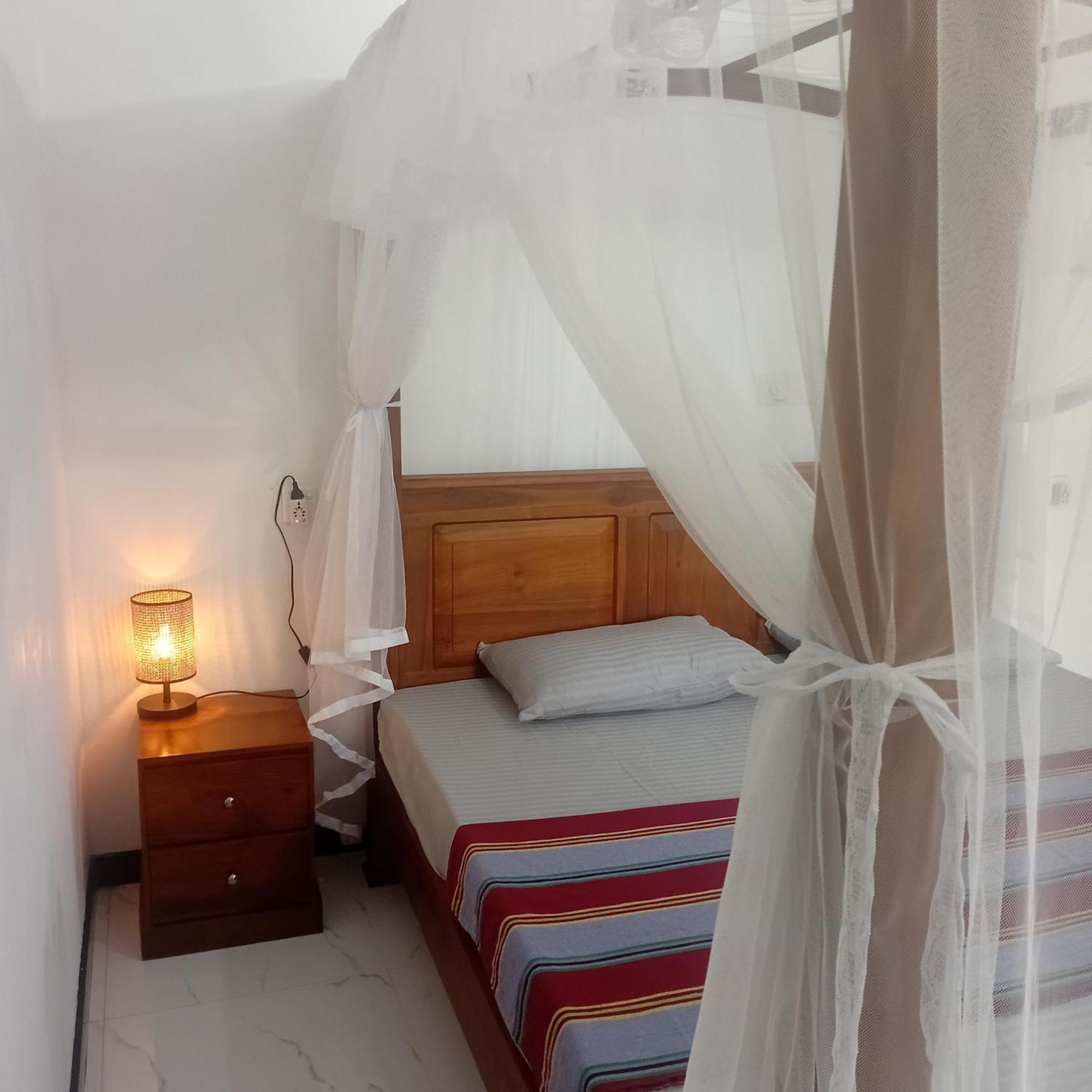 Daasa Guest Mirissa Hotel Стая снимка
