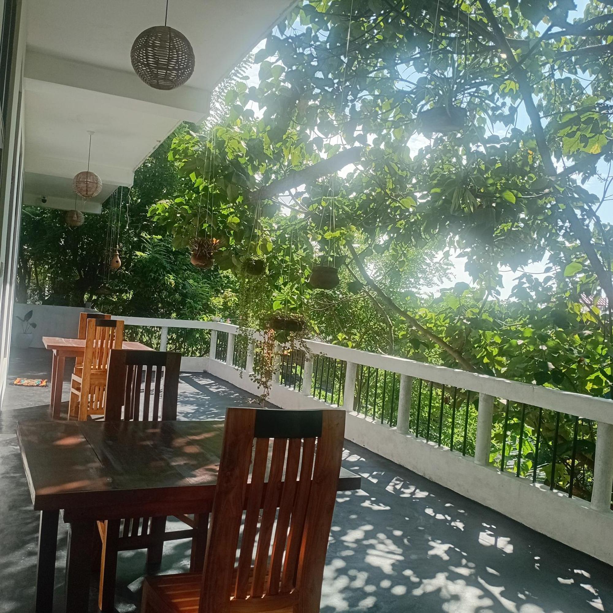 Daasa Guest Mirissa Hotel Екстериор снимка